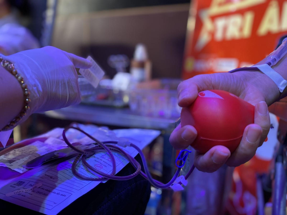 Dòng máu thiện nguyện nóng hổi nối dài Hành trình Đỏ.