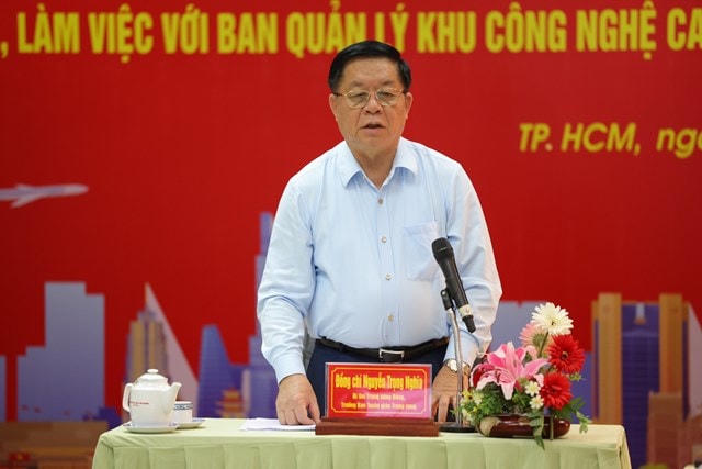 Ông Nguyễn Trọng Nghĩa, Bí thư Trung ương Đảng, Trưởng ban Tuyên giáo Trung ương phát biểu tại buổi làm việc với Ban Quản lý Khu Công nghệ cao TPHCM.