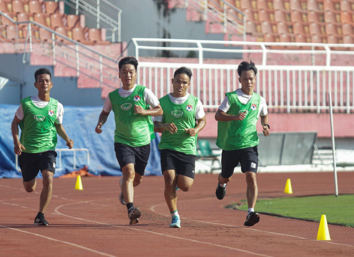 56 trọng tài, trợ lý trọng tài khu vực phía Nam vượt qua bài kiểm tra thể lực