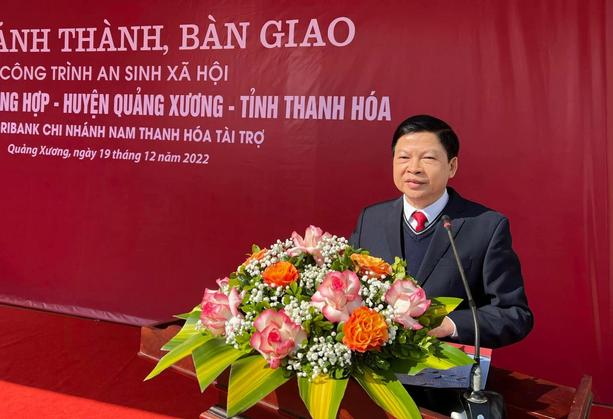 Ông Trần Văn Thành, Bí thư Đảng ủy, Giám đốc Agribank Chi nhánh Nam Thanh Hóa phát biểu tại buổi lễ.