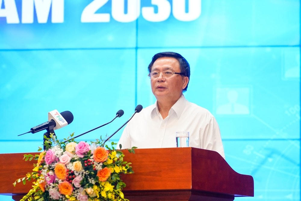 Ủy viên Bộ Chính trị, Giám đốc Học viện Chính trị Quốc gia Hồ Chí Minh, Chủ tịch Hội đồng Lý luận TƯ Nguyễn Xuân Thắng phát biểu tại hội thảo.