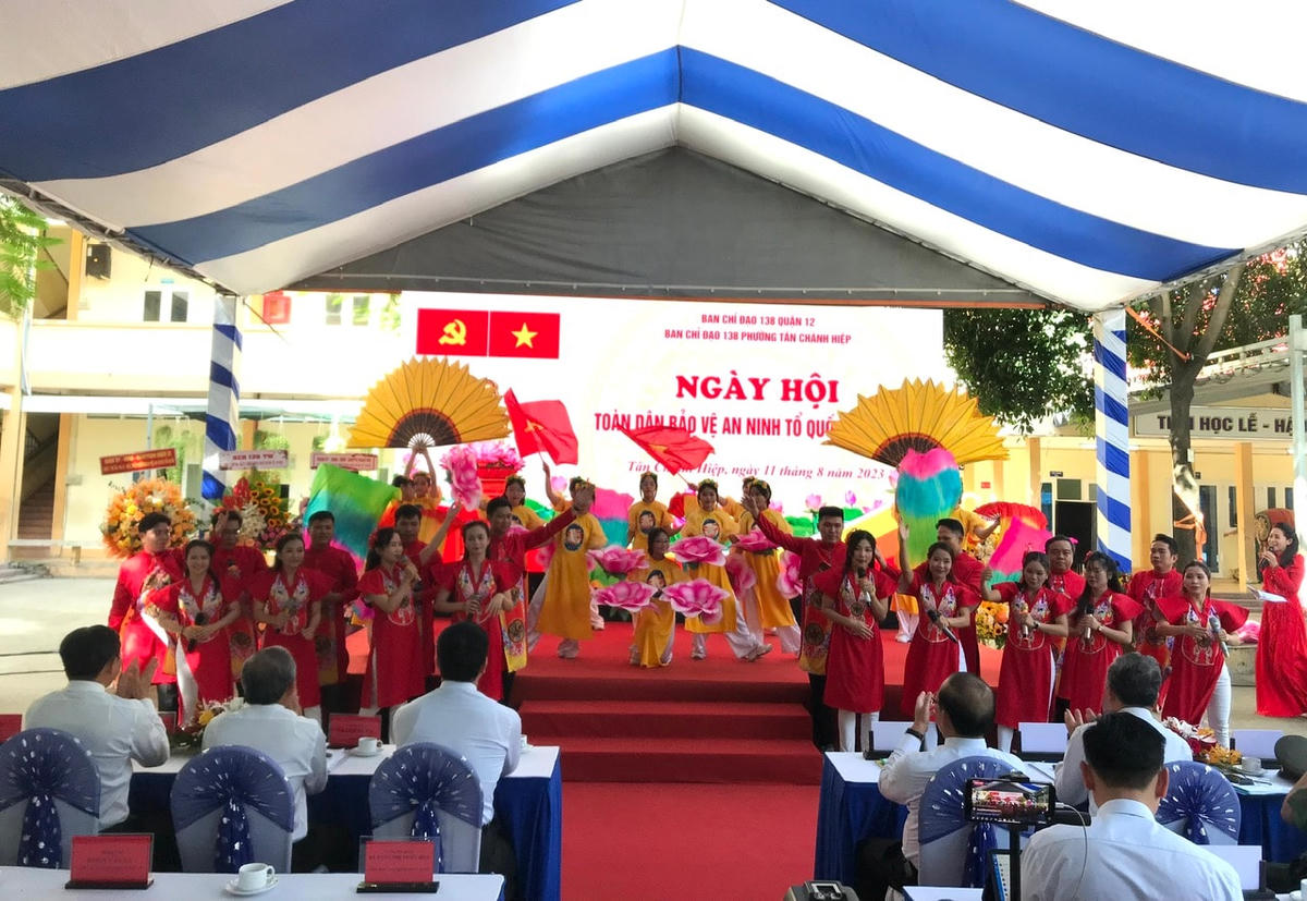 Một tiết mục văn nghệ tại Ngày hội.