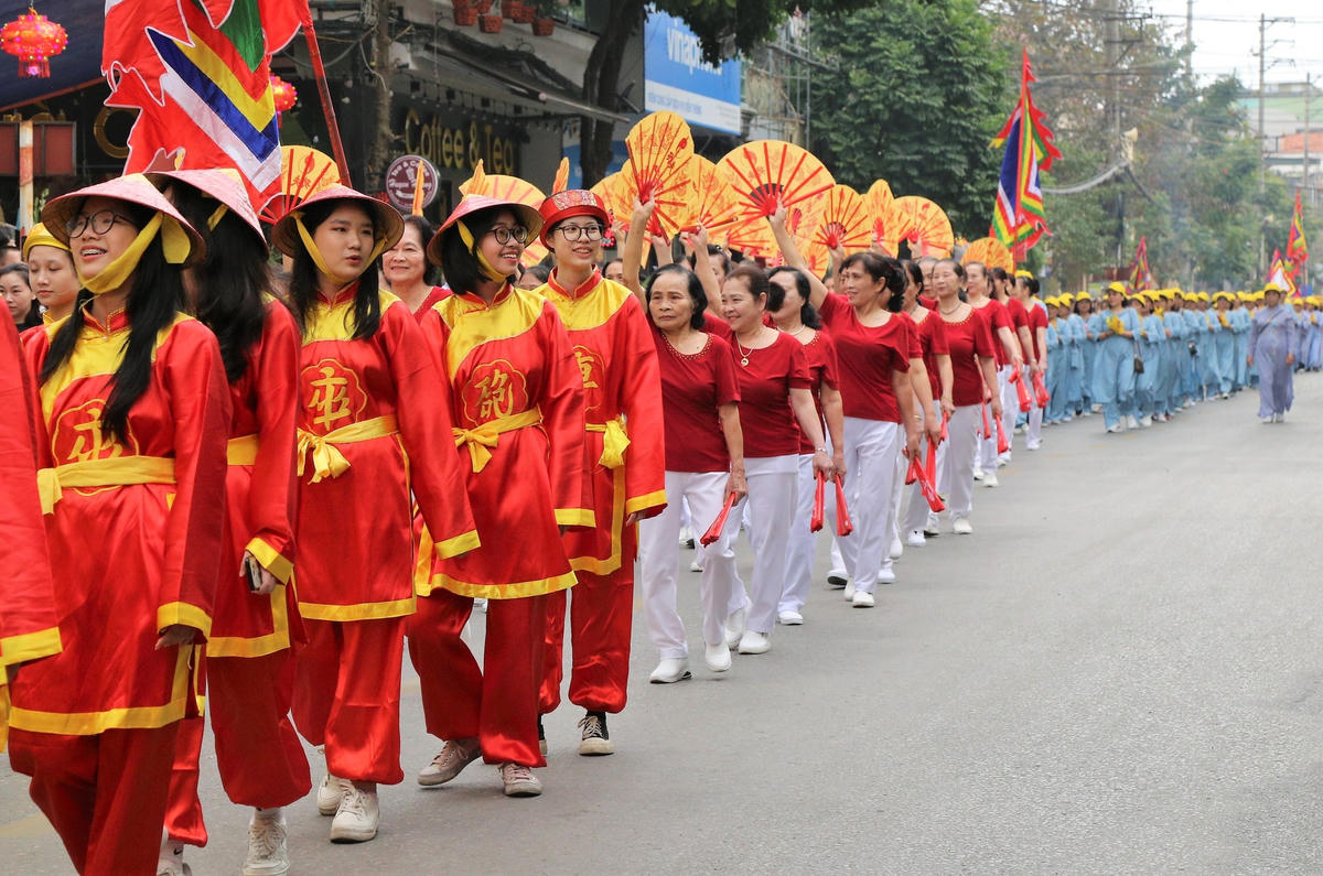 [Ảnh] Độc đáo lễ rước vị tướng trấn giữ vùng Đông Bắc