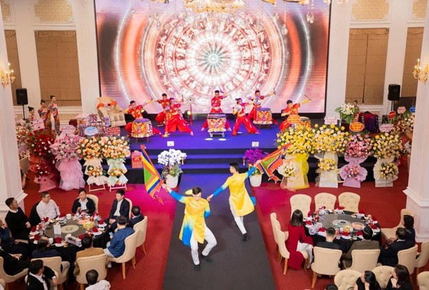 Tổ chức lễ kỷ niệm 20 năm Công ty TNHH Thép Dung Tân.