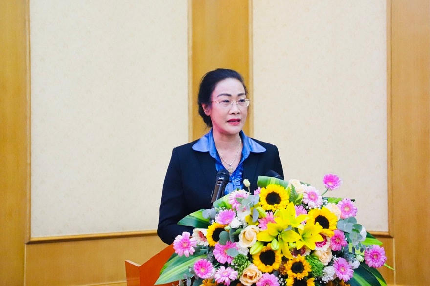 Đồng chí Phạm Thanh Bình, Chủ tịch Công đoàn Y tế Việt Nam phát biểu tại buổi lễ.