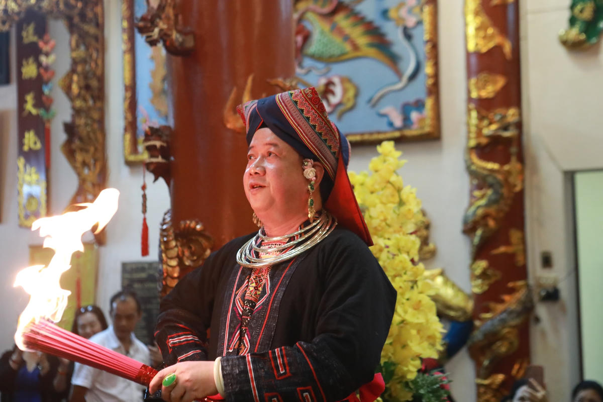   Thực hành tín ngưỡng thờ Mẫu Tam phủ đang đứng trước nguy cơ biến tướng, “ăn theo” di sản Ảnh minh họa: Quang Vinh.