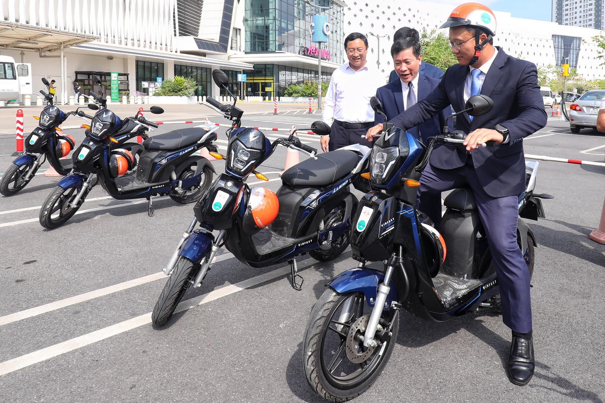 Lộ trình tuyến từ đường cổng chính vào khu đô thị Dương Nội, qua khu An khang Vila, rẽ phải theo đường công viên, rẽ trái ra Ngô Thì Nhậm kéo dài (mặt trước công viên Thiên Văn Học), vào cổng số 5 của TTTM AEON Mall Hà Đông (Cự ly tuyến: 2,3 km).