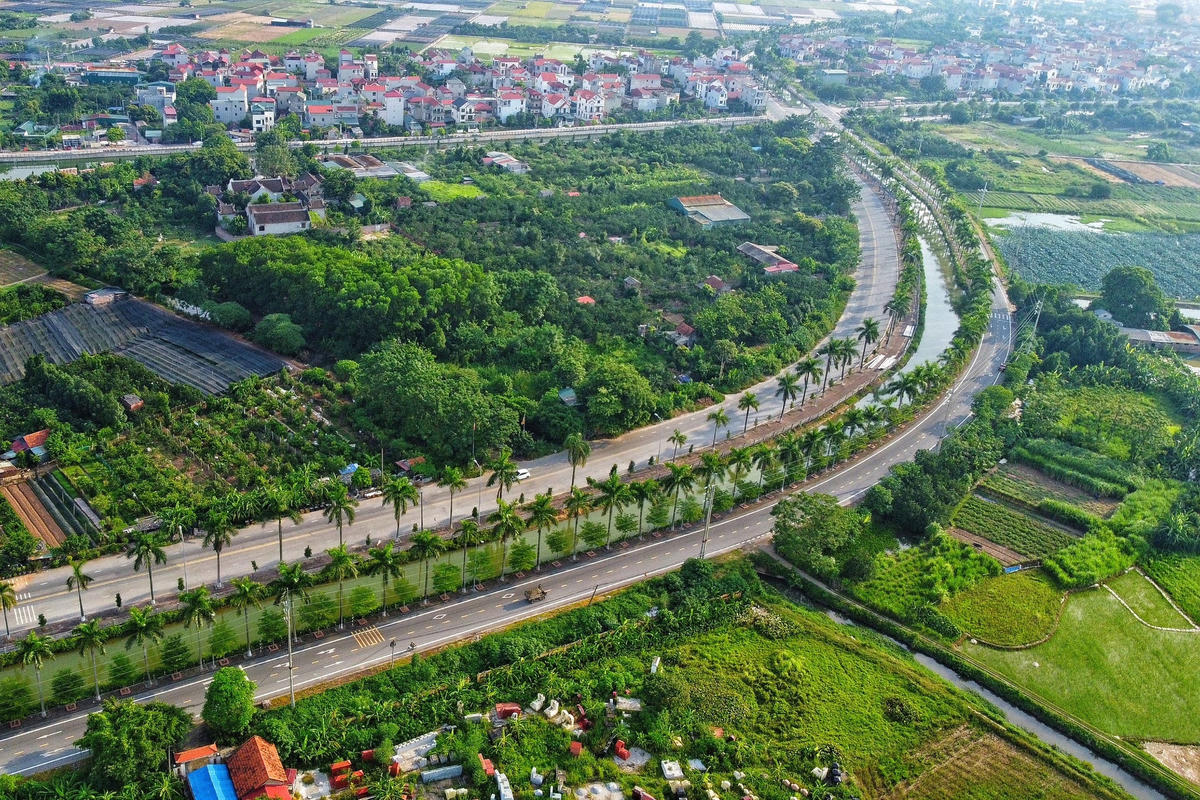 Hệ thống kênh mương Đan Hoài chạy qua 5 xã thuộc huyện Đan Phượng (TP Hà Nội) với tổng chiều dài 5,8 km.