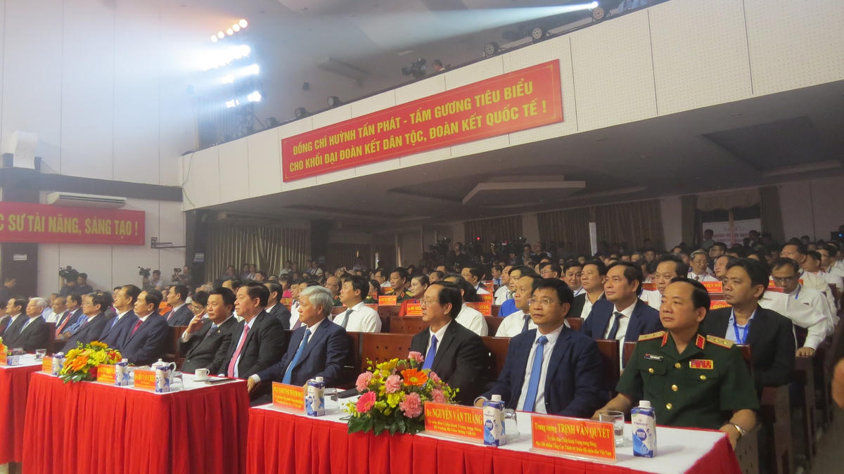 Các đại biểu tham dự lễ kỷ niệm. Ảnh: Đoàn Xá.