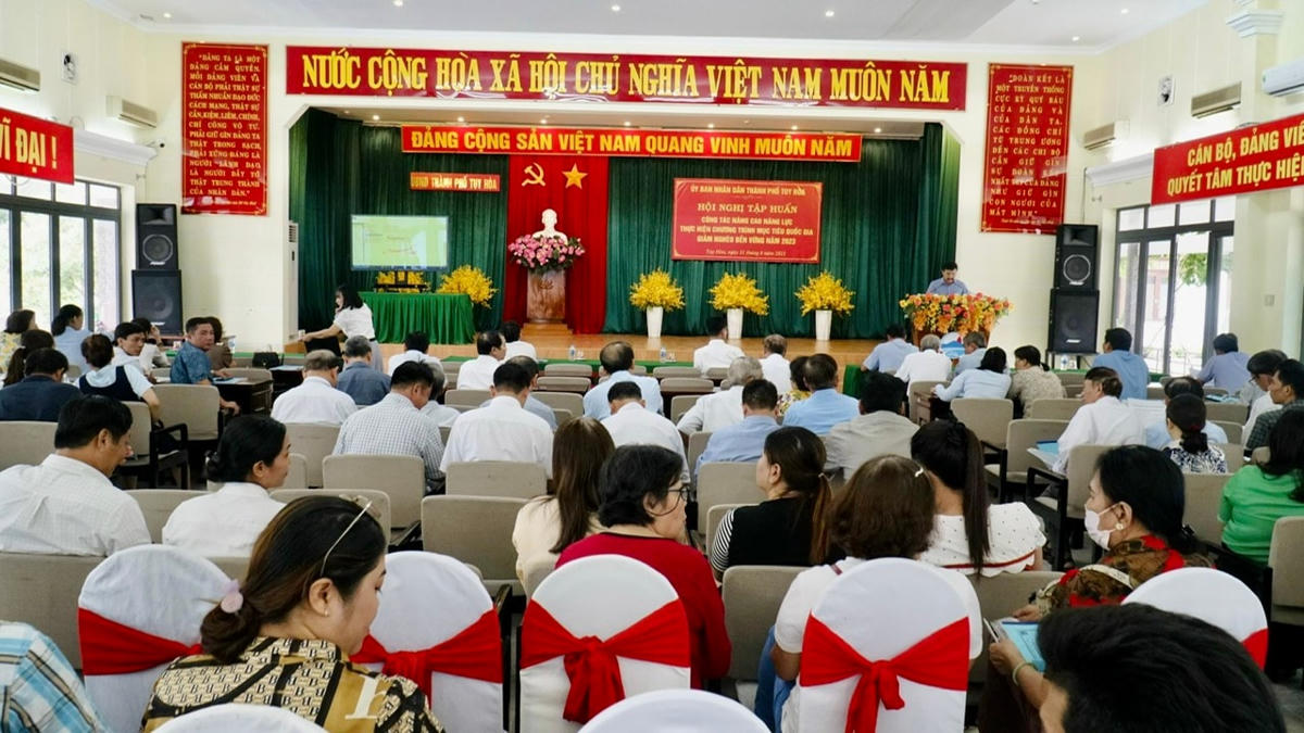 Quang cảnh buổi tập huấn.