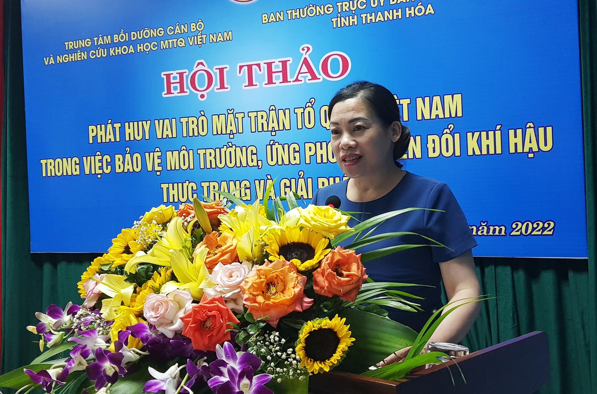 Bà Trịnh Thị Quế, Chủ tịch Ủy ban MTTQ huyện Hoằng Hóa (Thanh Hóa) cho rằng, đ làm tốt công tác bảo vệ môi trường, ứng phó với biến đồi khí hậu MTTQ các cấp cần tập trung vào các giải pháp đồng bộ.
