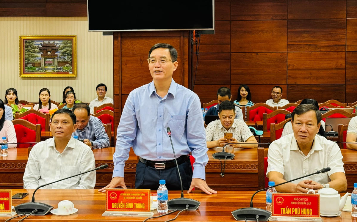 Ông Nguyễn Đình Trung - Ủy viên BCH Trung ương Đảng, Bí thư Tỉnh ủy Đắk Lắk, trân trọng  sự hỗ trợ, quan tâm, đồng hành và chia sẻ của Ngân hàng Nhà nước Việt Nam và Ngân hàng TMCP Đầu tư và Phát triển Việt Nam. 