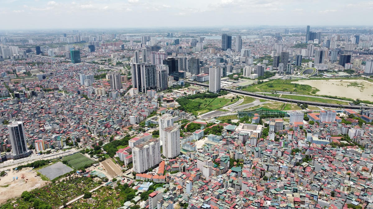 Rất cần những chính sách mạnh hơn để thúc đẩy phân khúc nhà ở xã hội, từ đó tạo dòng sản phẩm phù hợp cho thị trường. Ảnh: Quang Vinh.