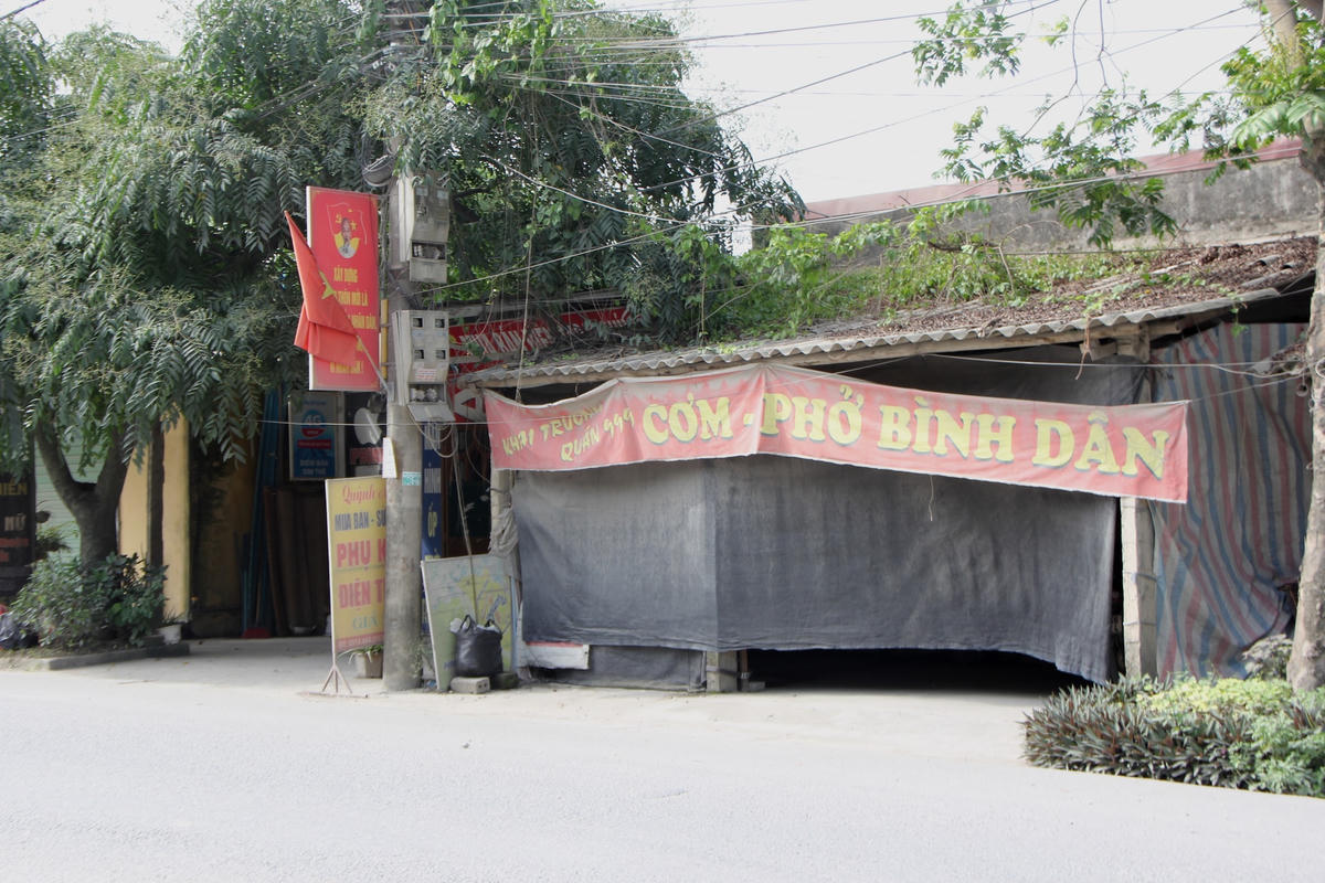 Hà Nam:  Người dân Hồng Sơn 'khổ sở' vì sống trong cảnh bụi bặm, xe tải hoành hành