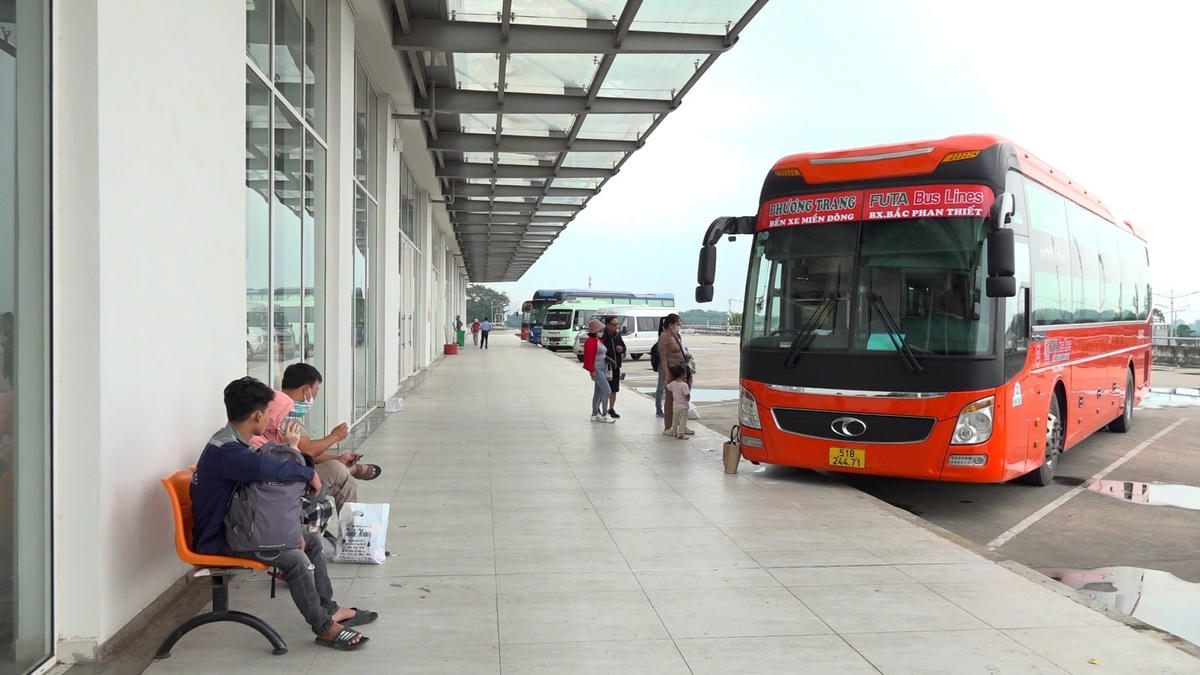Bến xe Miền Đông mới vắng vẻ. Ảnh: Nguyễn Anh.