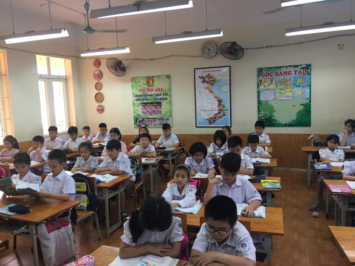 Giờ học của học sinh lớp 3, Trường Tiểu học Vĩnh Quỳnh (Thanh Trì, Hà Nội). Ảnh: Nguyễn Hồng.