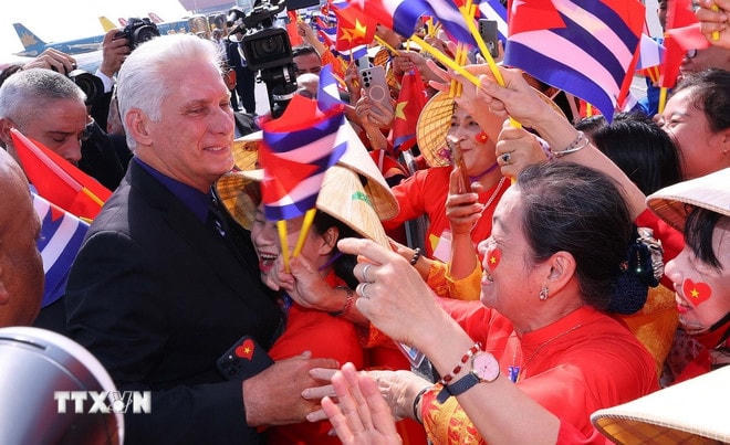 ttxvn-chu-tich-nuoc-cuba-toi-viet-nam-3.jpg