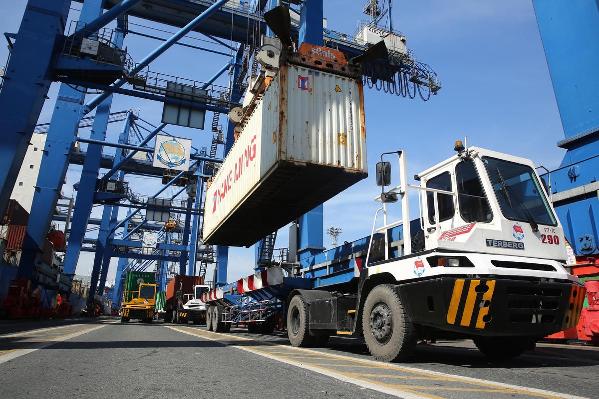 Hoàn thiện hệ thống logistics sẽ tăng cường sức mạnh cho nền kinh tế.