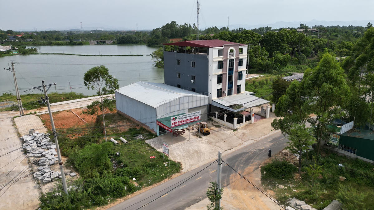 Theo người dân, trước đây lô đất này là đất rừng sản xuất, mới được chuyển đổi. Ảnh: Tuấn Trung