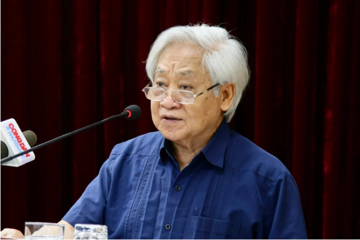 GS. Phạm Tất Dong.