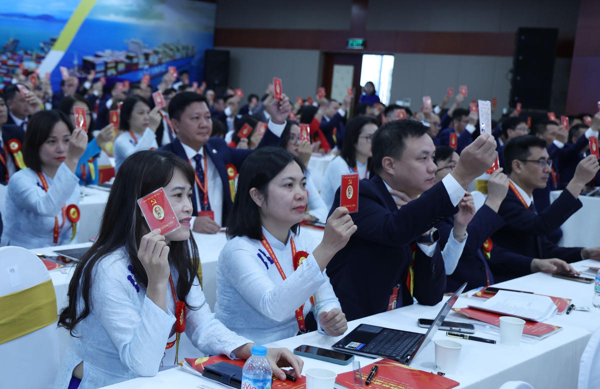 Các Đảng viên Tổng Công ty Hàng hải Việt Nam tham dự Đại hội. Ảnh: N. P