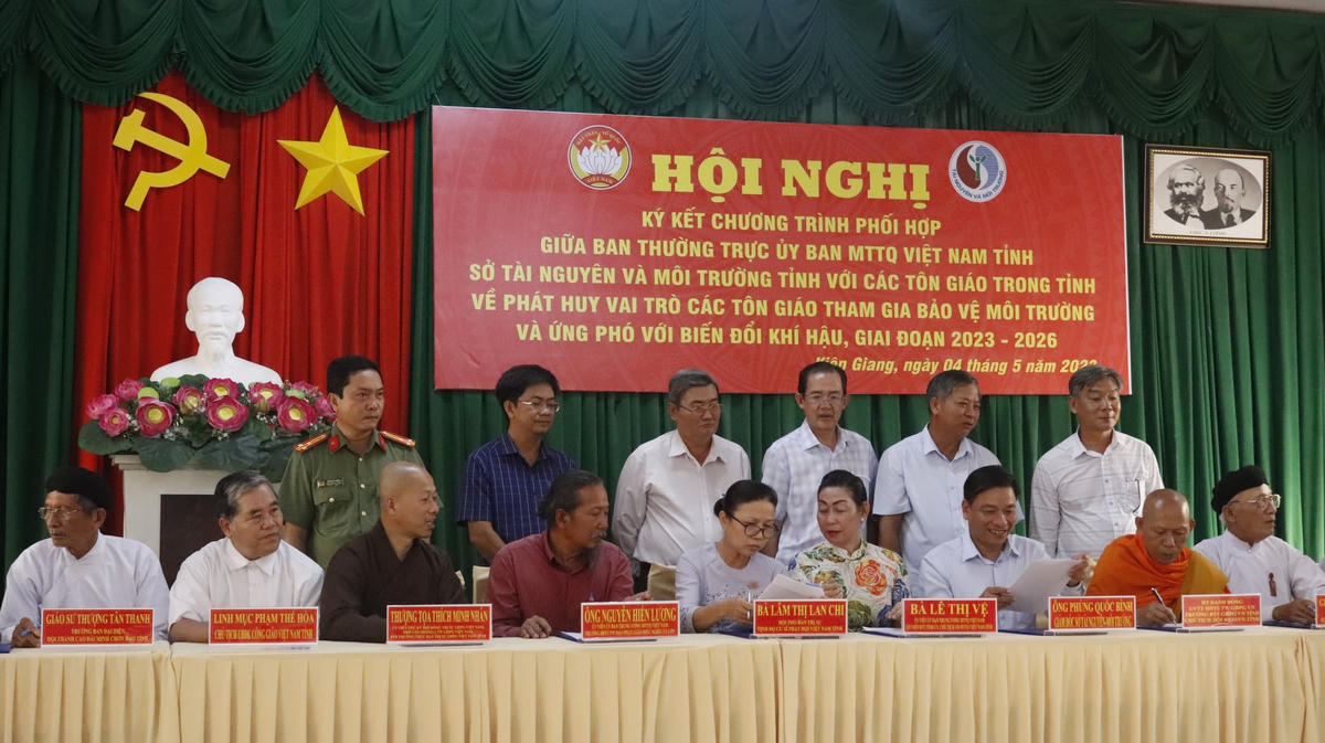 UBMTTQ Việt Nam tỉnh Kiên Giang, Sở Tài nguyên và Môi trường tỉnh cùng các tổ chức tôn giáo ký kết Chương trình phối hợp