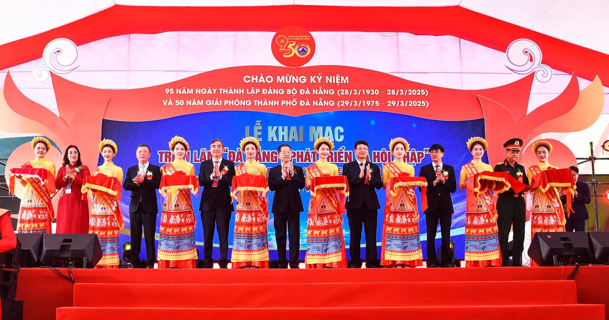 Cắt băng1177