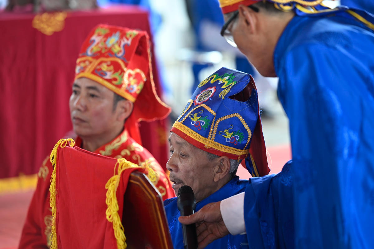 Lễ hội Phết Hiền Quan không còn ‘vỡ trận’ vì cướp phết