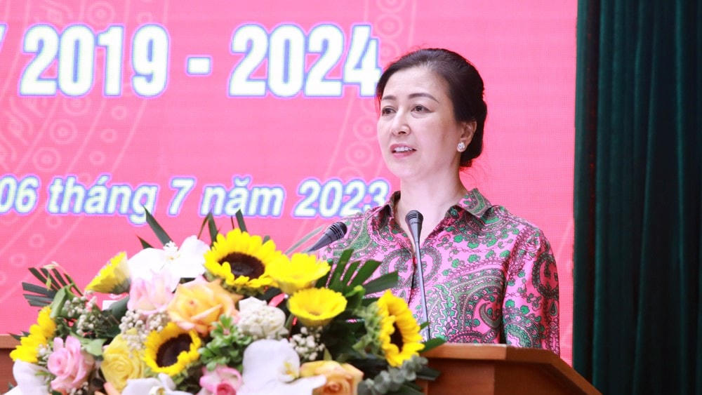 Bà Lê Thị Thu Hồng, Phó Bí thư Thường trực Tỉnh ủy, Chủ tịch HĐND tỉnh Bắc Giang phát biểu chỉ đạo Hội nghị.