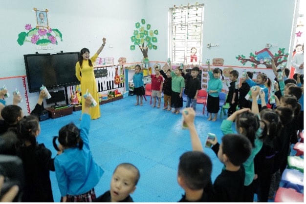 Với sự đồng hành của Quỹ sữa, “giờ uống sữa” từ nay sẽ trở thành một hoạt động hàng ngày của các bé mỗi ngày khi đến lớp.