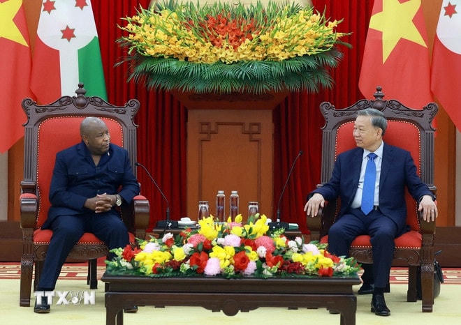 ttxvn-tong-bi-thu-to-lam-tong-thong-burundi.jpg