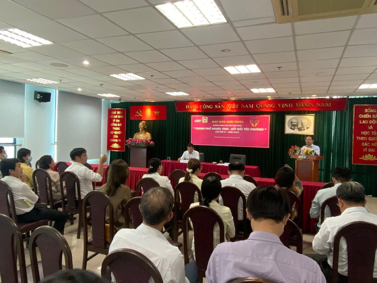 Quang cảnh buổi thông tin về Chương trình văn nghệ, với chủ đề “Thành phố nghĩa tình - Kết nối yêu thương” lần thứ 21 - năm 2022.