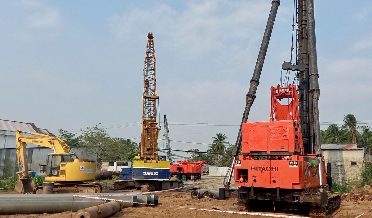 Thi công dự án cao tốc Cần Thơ - Cà Mau Nguồn: Tạp chí GTVT.