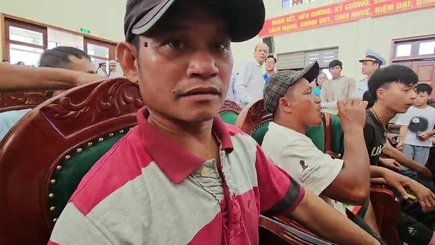 Ngư dân Phan Văn Nam kể thời khắc lênh đênh trên biển.