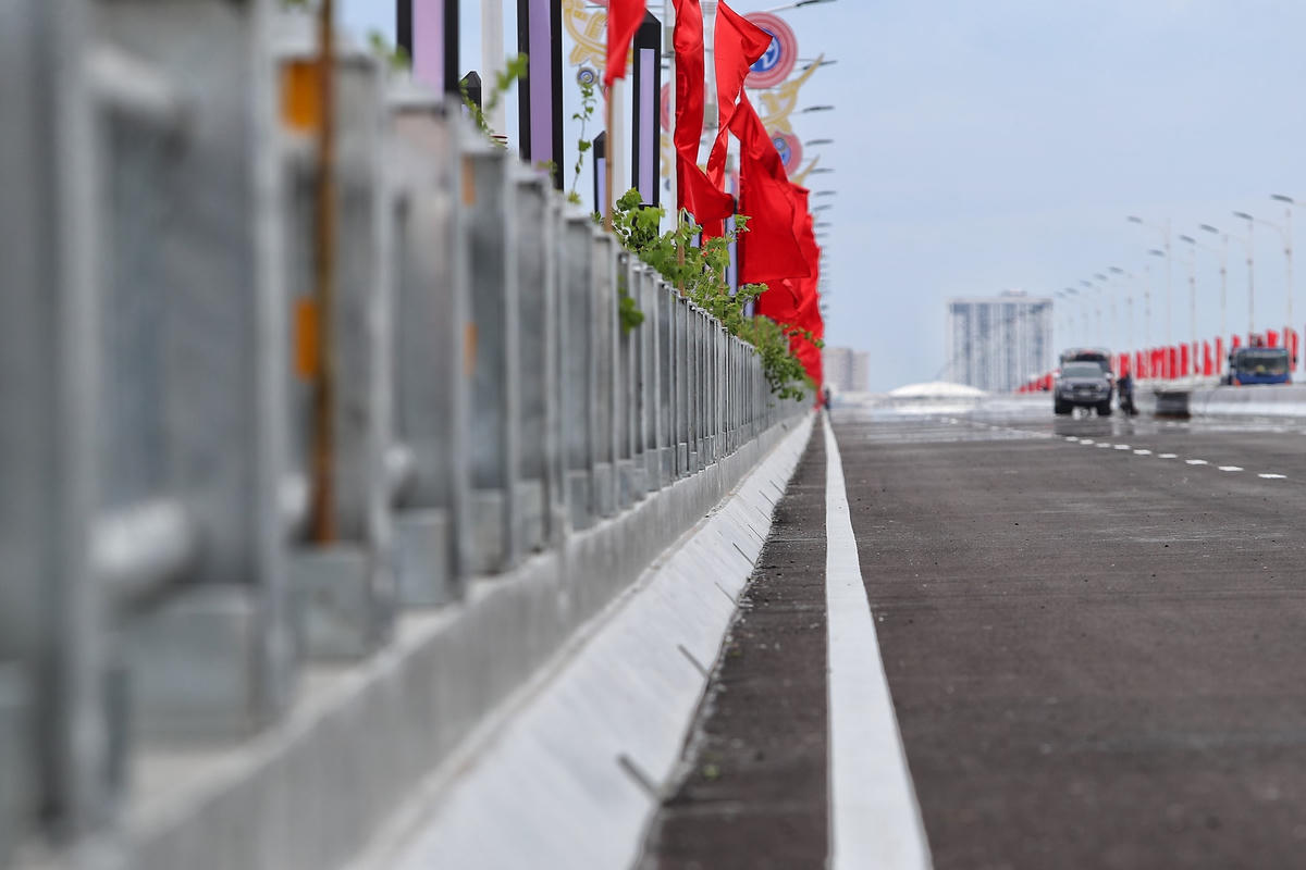 Hà Nội: Cầu Vĩnh Tuy 2 trước ngày thông xe