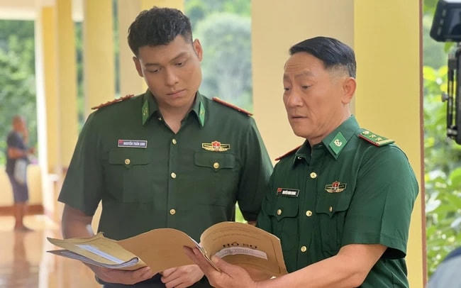 Tạo hình khác lạ của NSƯT Hoàng Hải gây chú ý trong phim mới. 