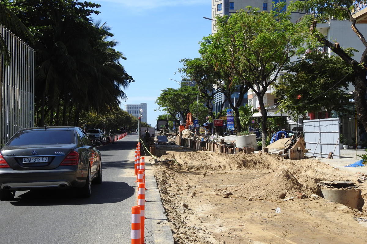 Đà Nẵng: Tơi tả tuyến đường du lịch ven biển