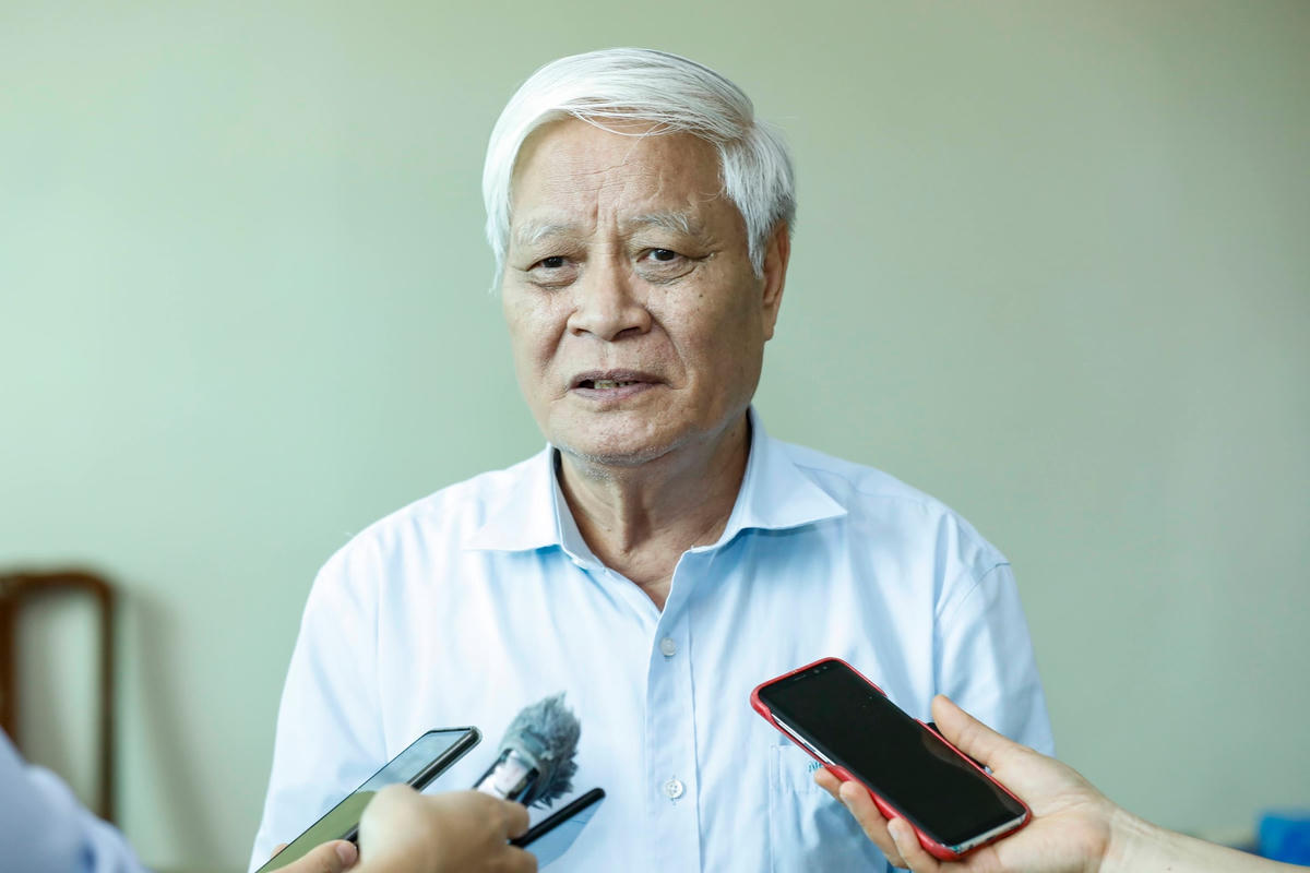 Nhà báo trong cuộc chiến chống tin giả