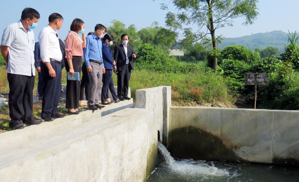 Phát huy tính chủ động, sáng tạo của nhân dân trong giám sát