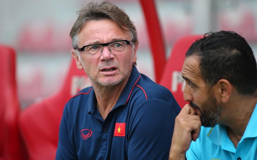 HLV Philippe Troussier. Ảnh: Báo Tổ Quốc.