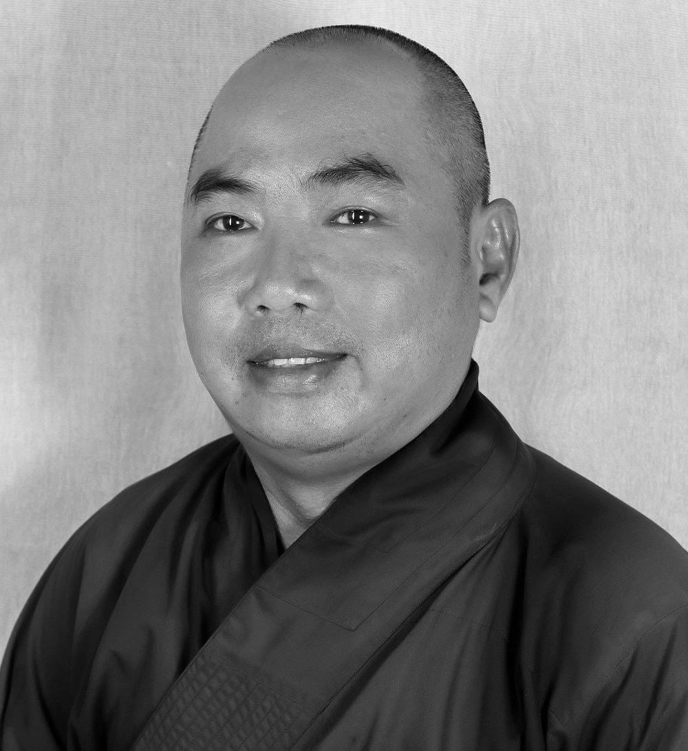 Họa sĩ Hà Hùng.