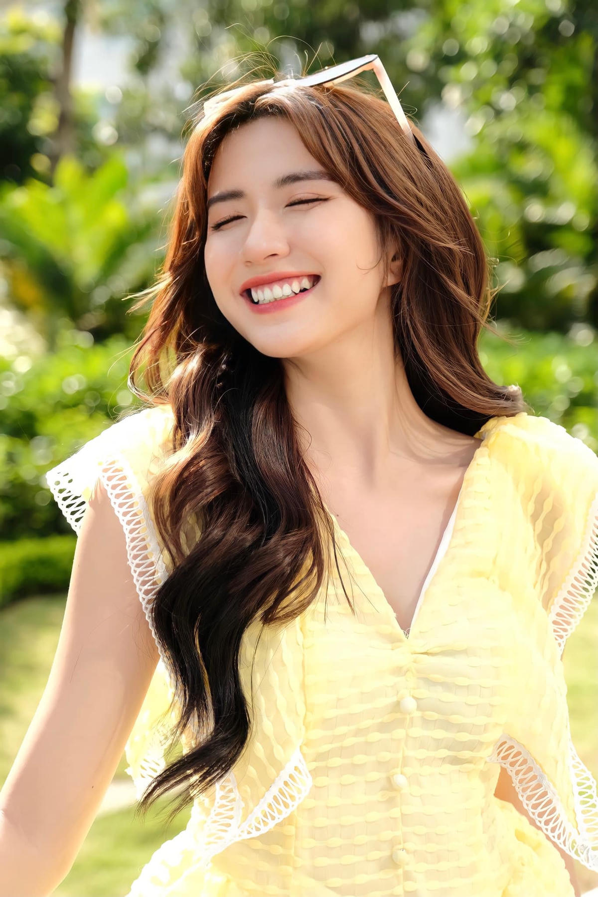 Ngọc Huyền là diễn viên trẻ triển vọng của làng phim điện ảnh Việt Nam.
