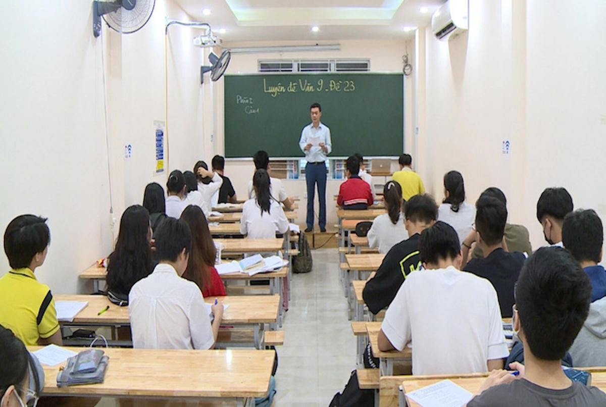 Cần siết hoạt động dạy thêm, học thêm. Ảnh: TL.