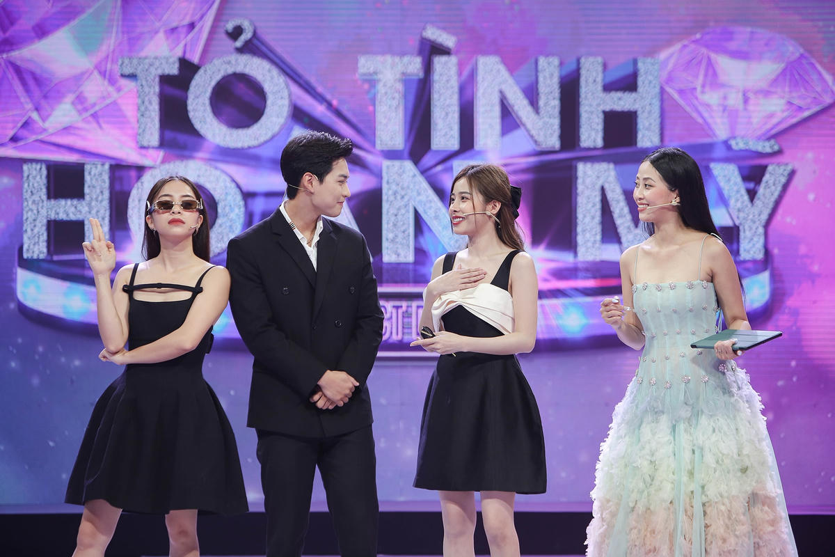 Trần Vân và Phương Dung được MC Liêu Hà Trinh gợi ý lên sân khấu làm "vệ sĩ" cho Đức Việt. Ảnh: Perfect Universe.