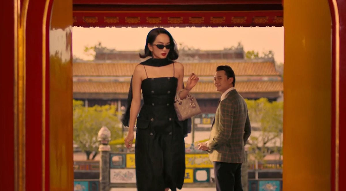Cô đô Huế trong “Gái già lắm chiêu”.