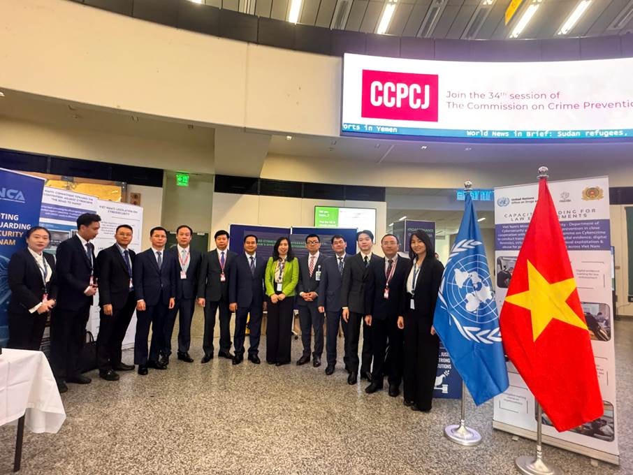 Đoàn Việt Nam tham dự kỳ họp thứ 34 Ủy ban Ngăn ngừa tội phạm và tư pháp hình sự (CCPCJ34) tại Viên, Áo. Ảnh: Bộ Ngoại giao