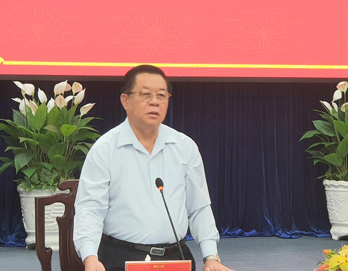 Trưởng ban Tuyên giáo Trung ương Nguyễn Trọng Nghĩa phát biểu tại buổi làm việc.