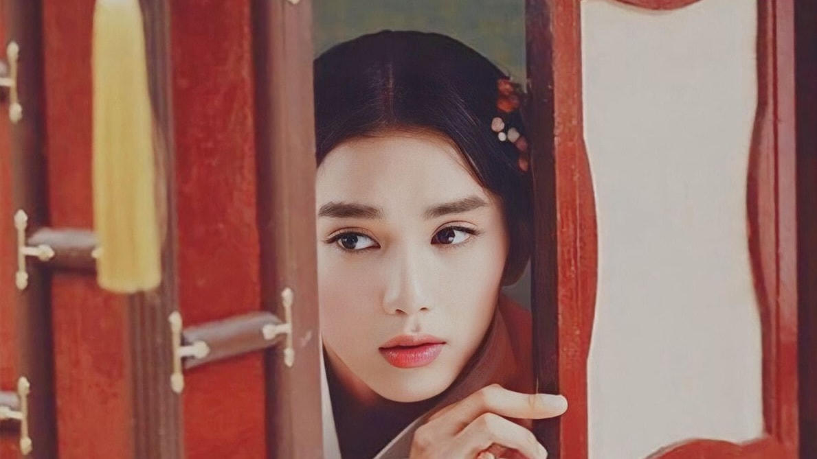 Tạo hình của Yoo Seung Ho trong phim “Bộ tứ lừa đảo”.