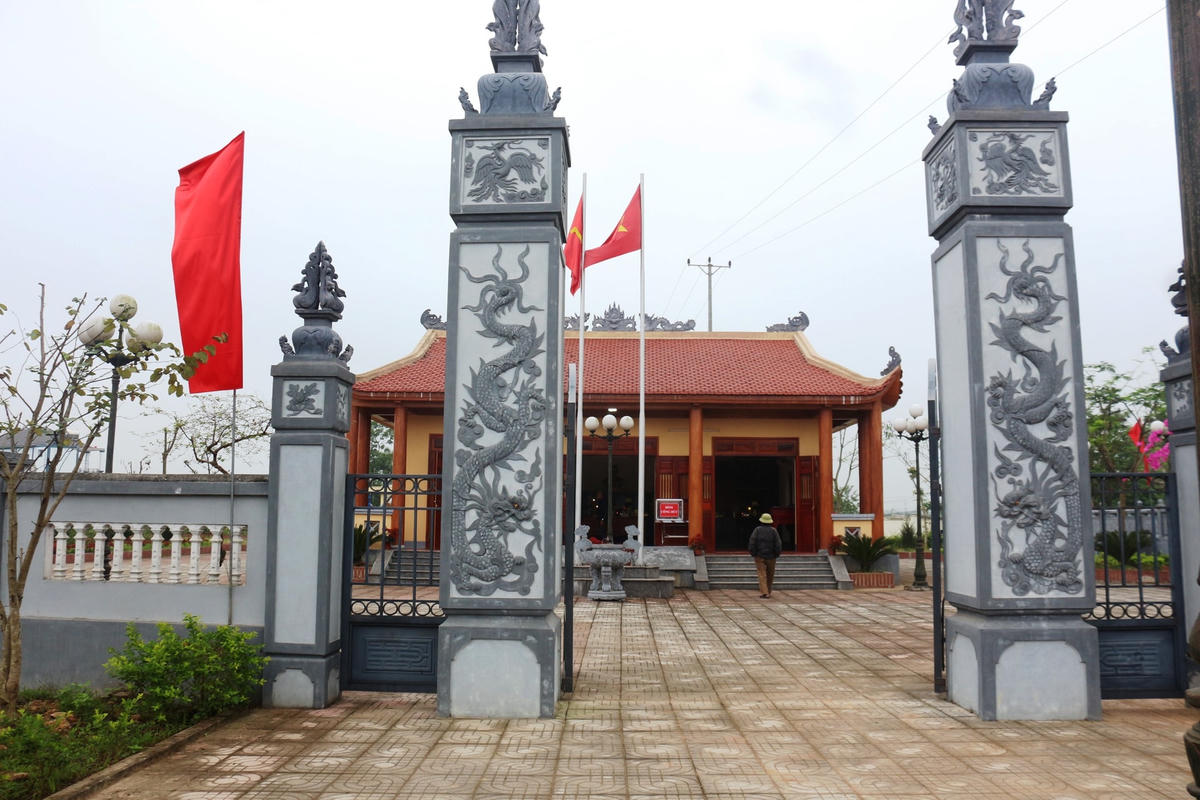 Tưởng niệm 55 năm ngày hy sinh của 53 liệt sĩ tại Cầu Nhe