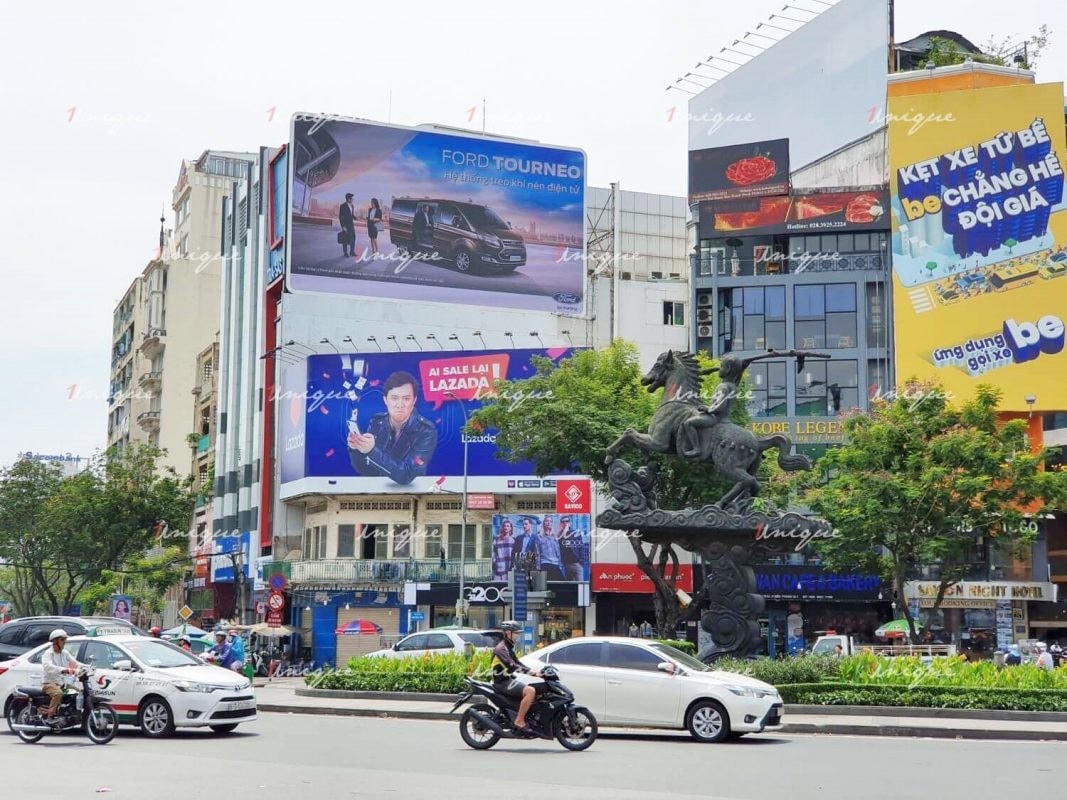 Nguồn thu từ quảng cáo đóng góp khá lớn cho kinh tế TP HCM.